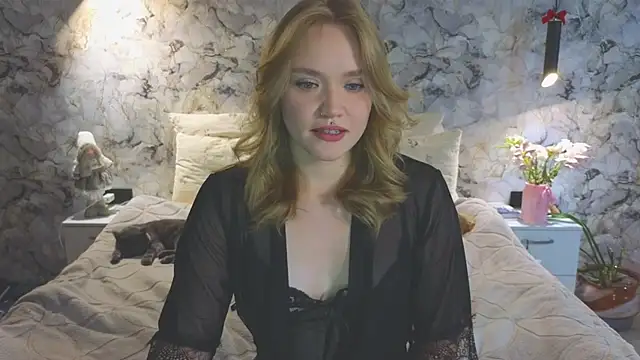 Snapshot of Aurora_Golden1 chatting on July 2026 07:12:01 AM Aurora Golden1 online show from July 2026 07:12:01 AM
