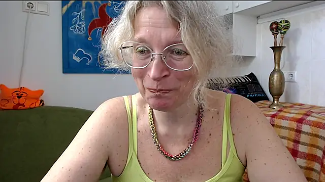 Snapshot of Zosya1111 chatting on February 2025 01:22:01 PM Zosya1111 online show from February 2025 01:22:01 PM