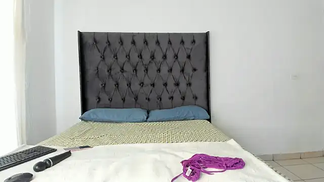 Ass-Queen online show from October 2025 07:38:02 AM