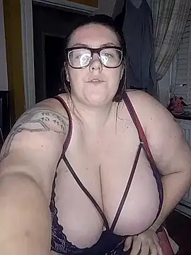 CummingStars98 online show from November 2025 07:56:02 PM