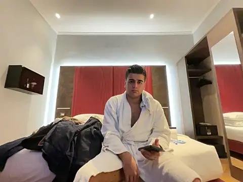 cubalibre02 online show from November 2025 04:32:02 PM