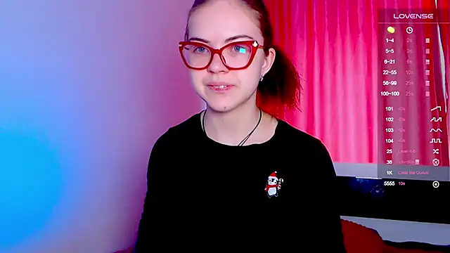 Snapshot of Sarah_HS chatting on January 2025 08:03:01 AM Sarah HS online show from January 2025 08:03:01 AM