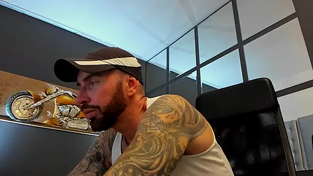 AronGrant online show from September 2025 07:35:02 AM