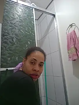 Snapshot of Su_Duarte_1 chatting on July 2026 01:43:01 AM Su Duarte 1 online show from July 2026 01:43:01 AM