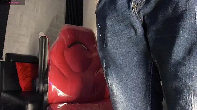 Lil Curved online show from October 2025 11:44:02 AM