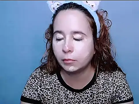 SubLayla01 online show from September 2025 06:21:01 PM