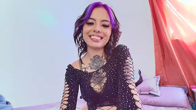 Snapshot of Alicia_Ortiiz chatting on January 2025 09:09:02 PM Alicia Ortiiz online show from January 2025 09:09:02 PM