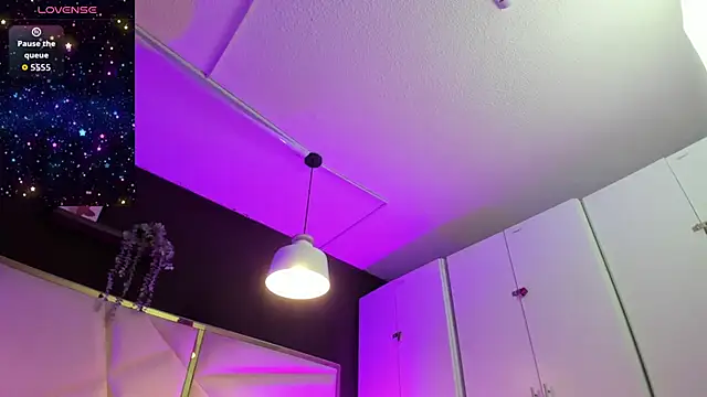 April bowie online show from March 2026 11:48:02 AM