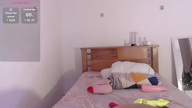  Camilla Castellar online show from January 2025 10:22:01 PM