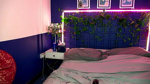 FerrariRedxBabestation online show from November 2025 09:13:01 PM