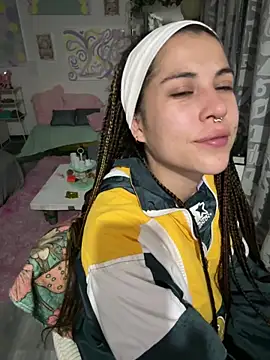Snapshot of Hellen_dumont chatting on May 2026 02:18:02 AM Hellen dumont online show from May 2026 02:18:02 AM