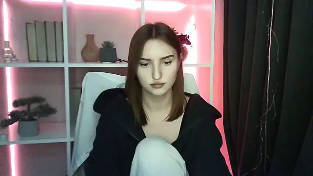 X Alisa online show from February 2025 07:16:02 PM