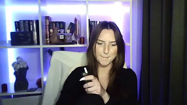 X Alisa online show from February 2026 08:27:01 PM