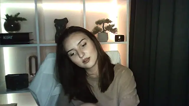 X Alisa online show from June 2026 06:39:01 PM