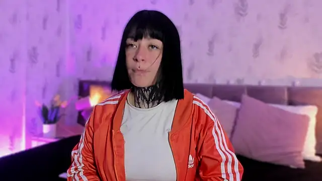 Scolw online show from November 2025 08:19:02 PM