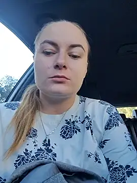 Snapshot of ElenaMaeer chatting on September 2025 10:41:01 AM ElenaMaeer online show from September 2025 10:41:01 AM