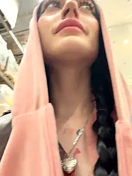 Melissa crazy online show from November 2025 03:30:02 PM