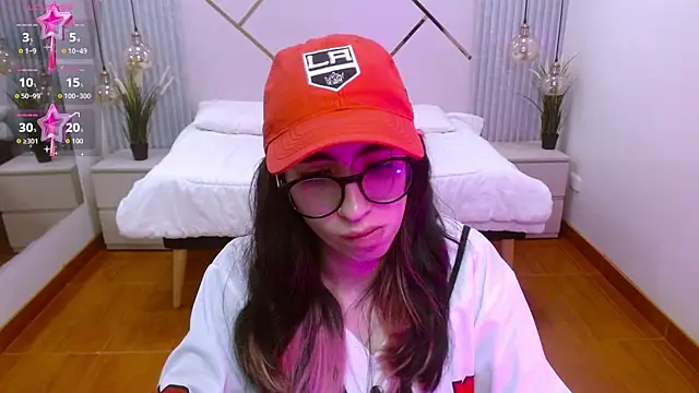 LenaRoses online show from November 2025 01:18:02 PM