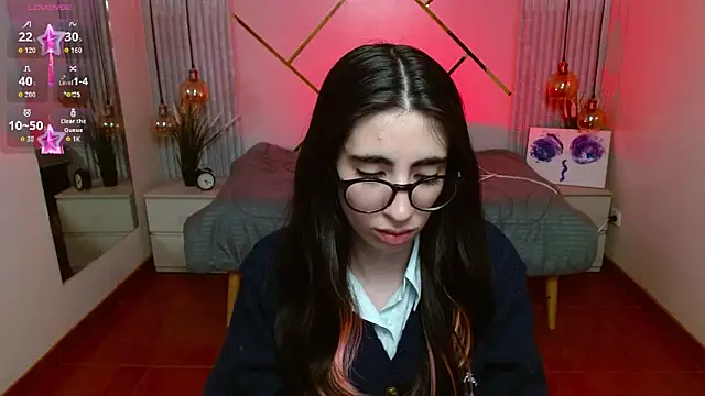 LenaRoses online show from May 2026 07:11:01 PM