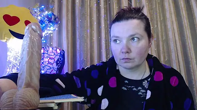 Snapshot of amorelara chatting on February 2026 07:40:01 AM amorelara online show from February 2026 07:40:01 AM