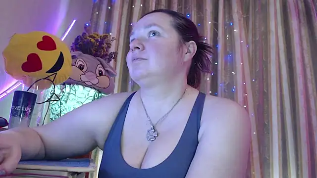 amorelara online show from April 2026 08:46:01 AM