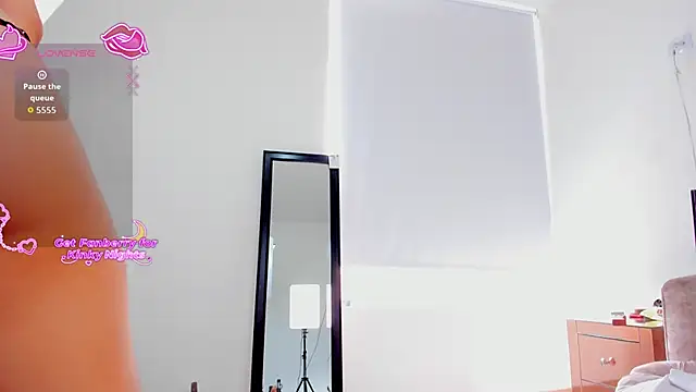 Snapshot of quimeralady chatting on November 2025 04:14:02 PM quimeralady online show from November 2025 04:14:02 PM