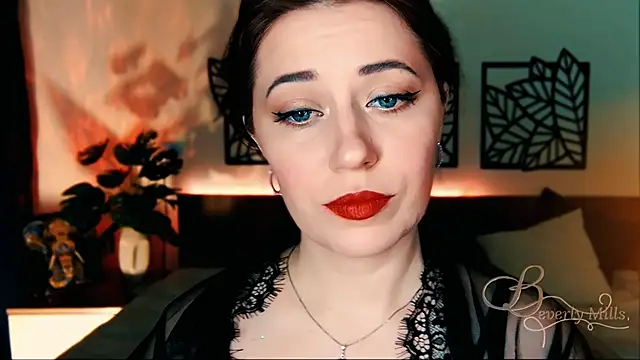 MissBeverlyMills online show from March 2025 07:05:01 PM