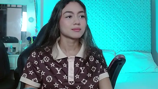 Snapshot of hantonella_ chatting on July 2026 03:10:01 PM hantonella online show from July 2026 03:10:01 PM