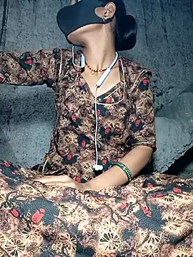 Anushka Ji online show from December 2025 04:48:01 PM