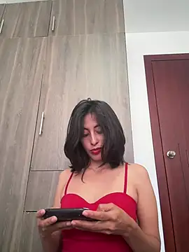 Anahi cake online show from April 2026 08:48:01 PM