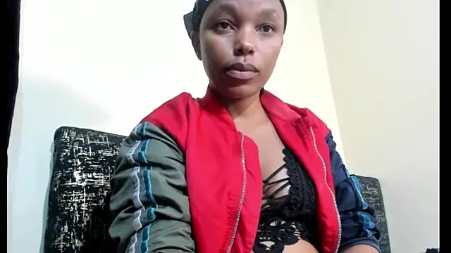 Snapshot of Missthigh chatting on June 2026 01:56:01 PM Missthigh online show from June 2026 01:56:01 PM