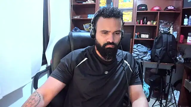 Drako Argentii online show from February 2025 03:58:02 PM