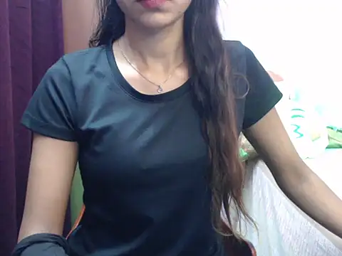 Angel kiyara online show from October 2025 06:18:01 PM