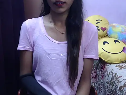 Angel kiyara online show from October 2025 06:54:01 PM