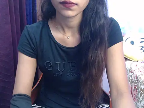 Angel kiyara online show from October 2025 06:53:02 PM