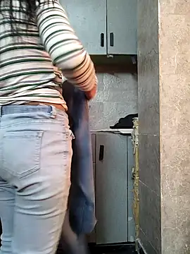 Snapshot of Sarita_7 chatting on January 2025 09:51:02 AM Sarita 7 online show from January 2025 09:51:02 AM