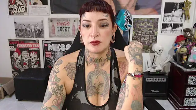 Snapshot of Rollyderolandia666 chatting on April 2026 06:34:01 PM Rollyderolandia666 online show from April 2026 06:34:01 PM