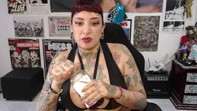 Snapshot of Rollyderolandia666 chatting on May 2026 06:47:02 PM Rollyderolandia666 online show from May 2026 06:47:02 PM