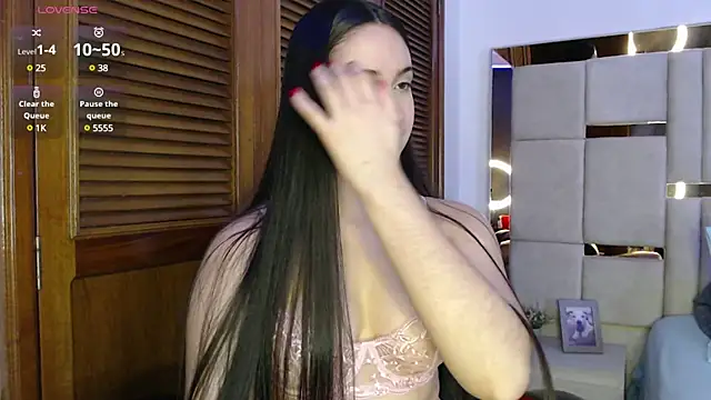 Snapshot of sofiaduque_26 chatting on December 2024 11:57:02 PM sofiaduque 26 online show from December 2024 11:57:02 PM