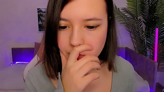 Lina Brownie online show from March 2025 05:32:01 AM