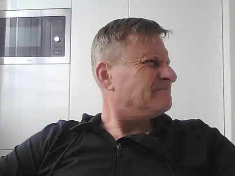 johnnym1 online show from March 2025 12:40:02 PM