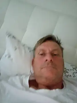 johnnym1 online show from November 2025 07:08:02 AM