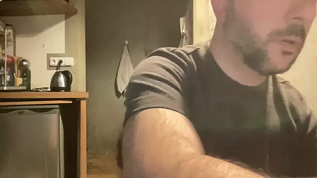 Snapshot of RedDante89 chatting on May 2026 04:30:01 AM RedDante89 online show from May 2026 04:30:01 AM