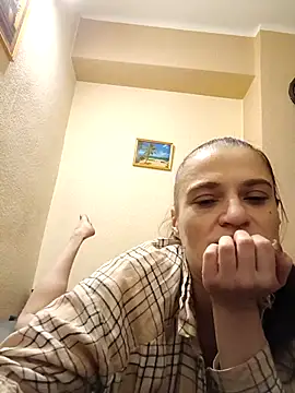 kristinakristi online show from November 2025 03:47:02 PM