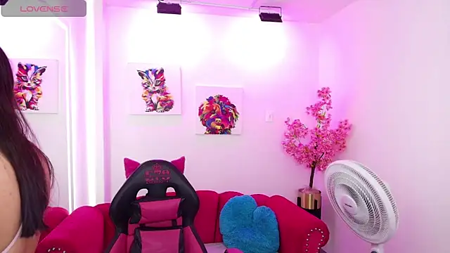 Miss dolly  online show from October 2025 12:15:02 PM