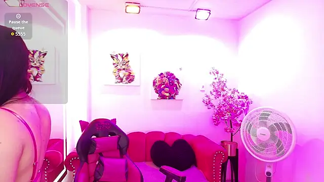 Miss dolly  online show from March 2026 12:21:01 PM