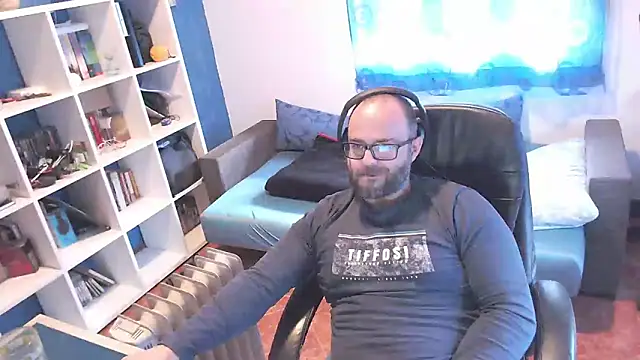 ravingr4d4 online show from March 2025 12:14:02 PM