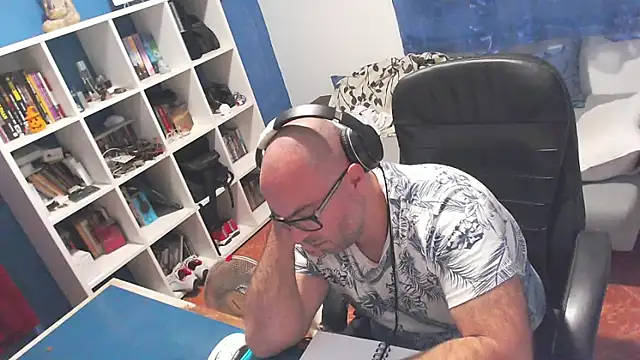 ravingr4d4 online show from October 2025 10:41:01 PM