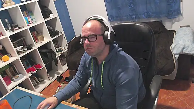 ravingr4d4 online show from November 2025 10:32:01 PM