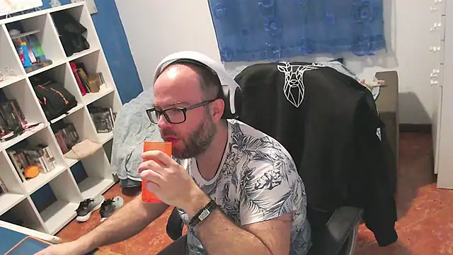 ravingr4d4 online show from February 2026 12:44:02 AM